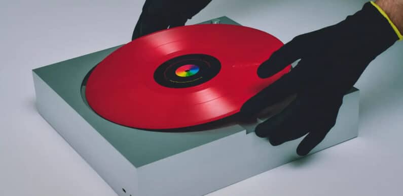 French brand unveils vinyl record player made from solid aluminum